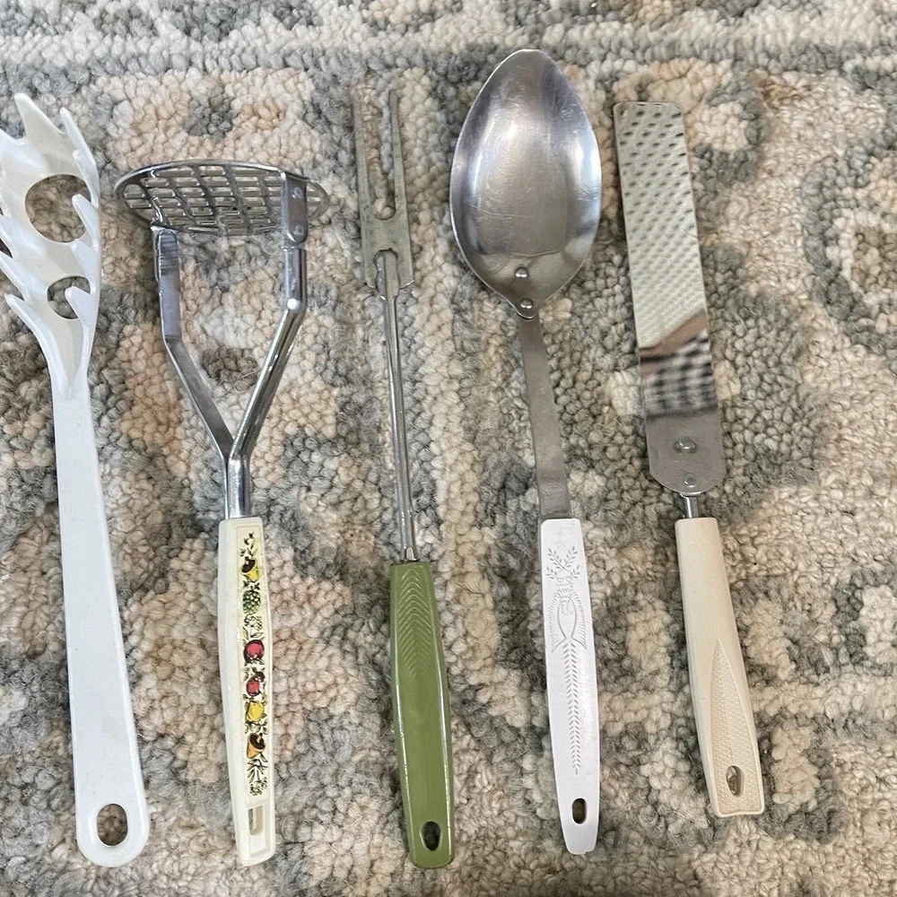 Vintage Lot Mixed Utensils Spoons Spatulas Fork Masher EKCO Flint Melamine Foley
